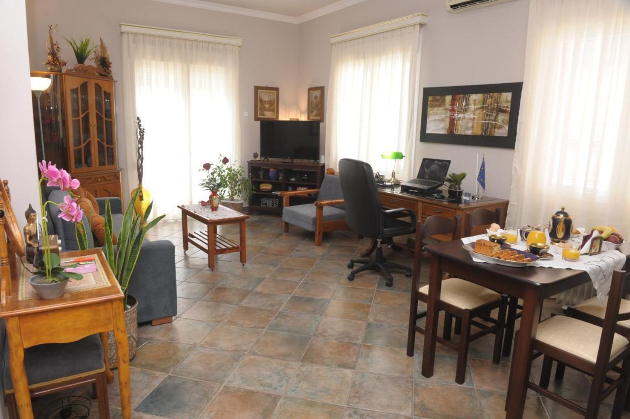 Apartment Port *